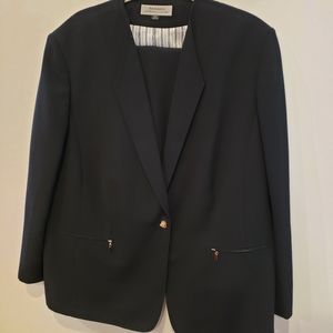 Tahari womens pant suit